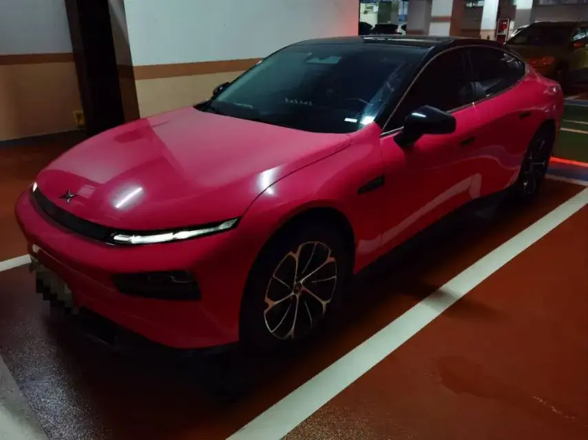 2022 XPENG P7 view 1