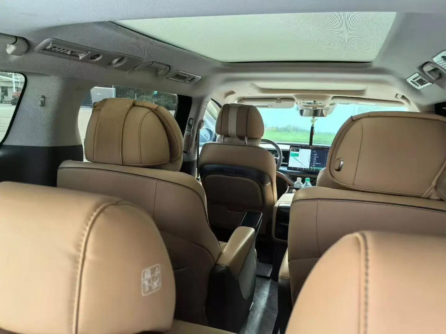 2024 DENZA D9 thumbnail 4