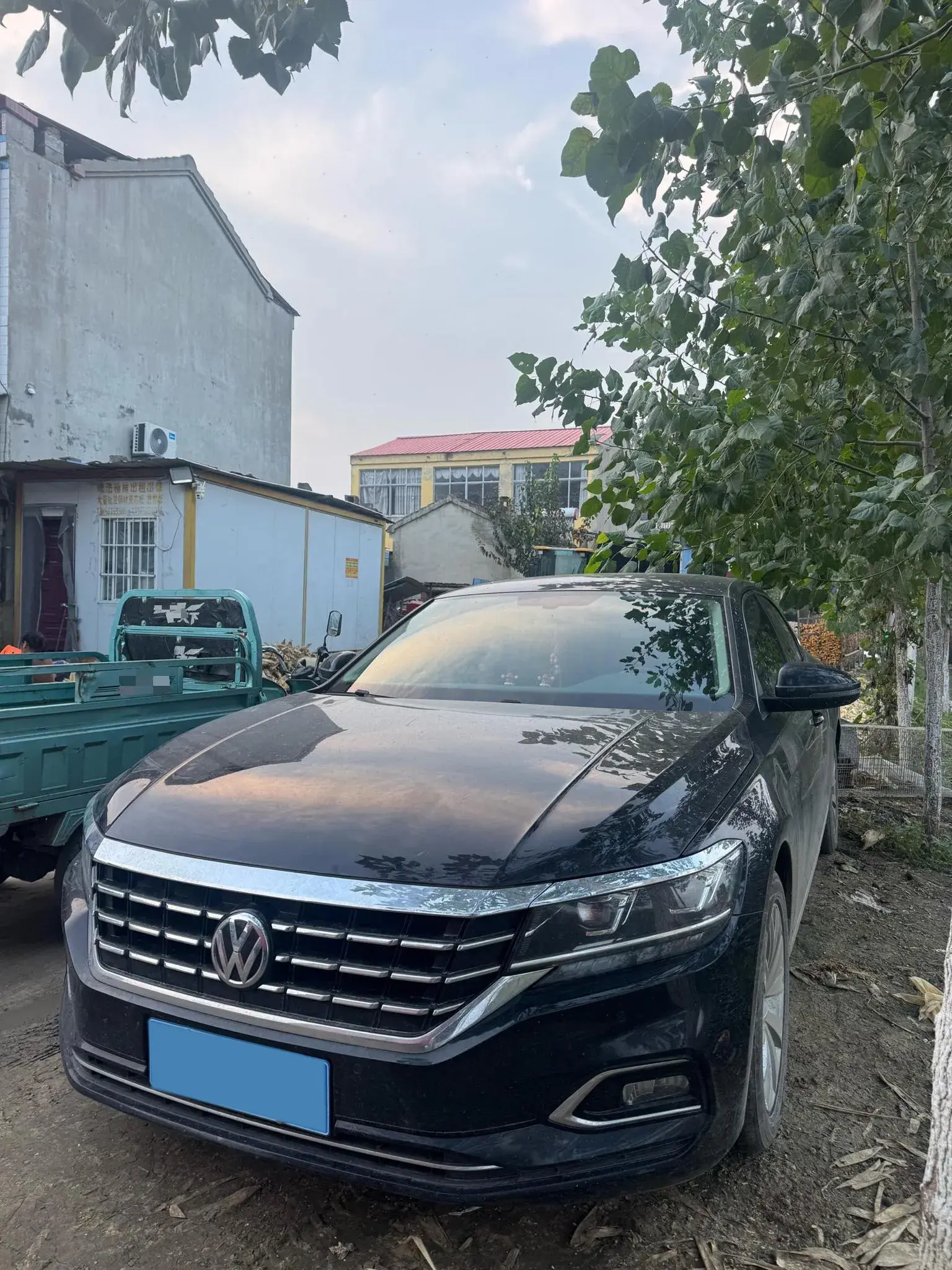 2019 VOLKSWAGEN PASSAT view 1