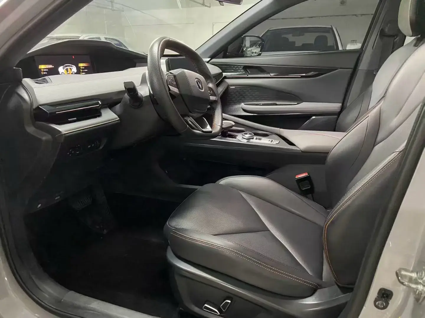 2023 GEELY GALAXY thumbnail 4