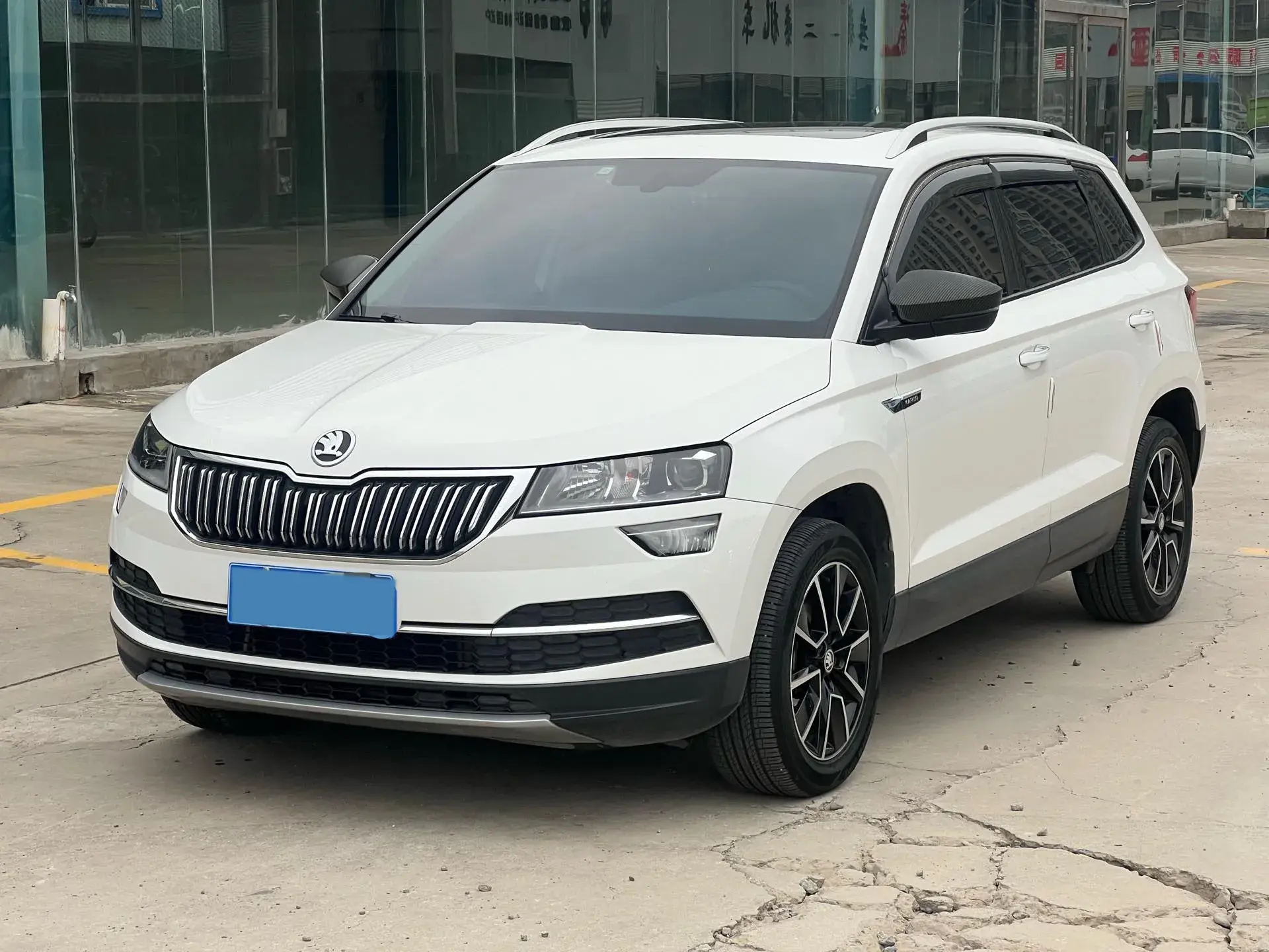 2018 SKODA KAROQ view 1