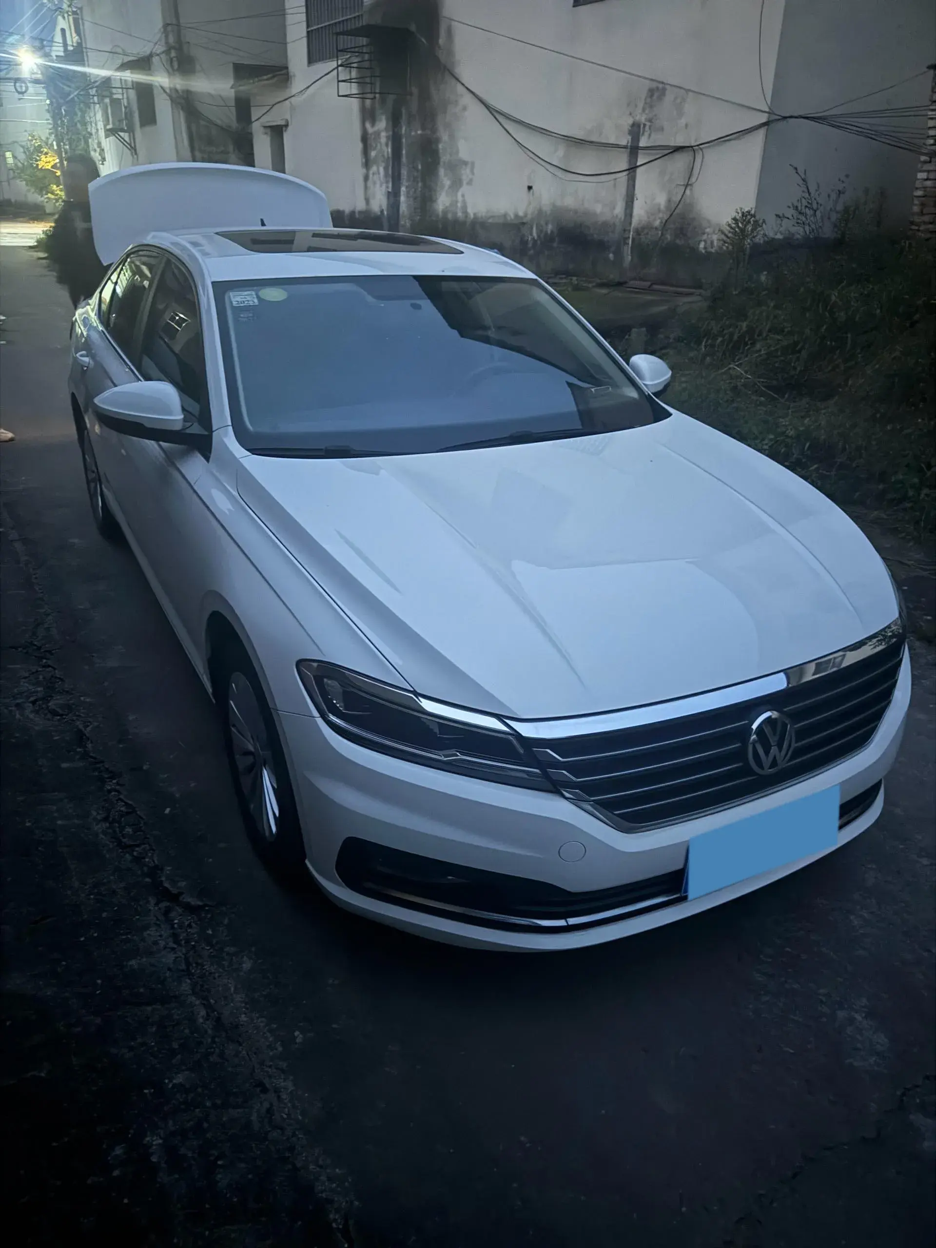 2018 VOLKSWAGEN LAVIDA thumbnail 3