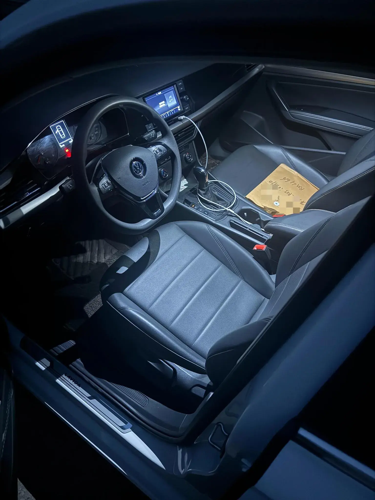 2018 VOLKSWAGEN LAVIDA thumbnail 4