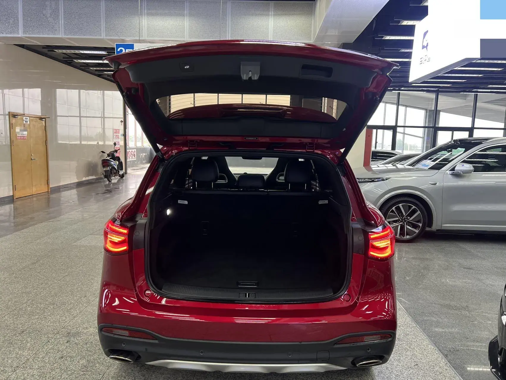 2019 MG HS thumbnail 3