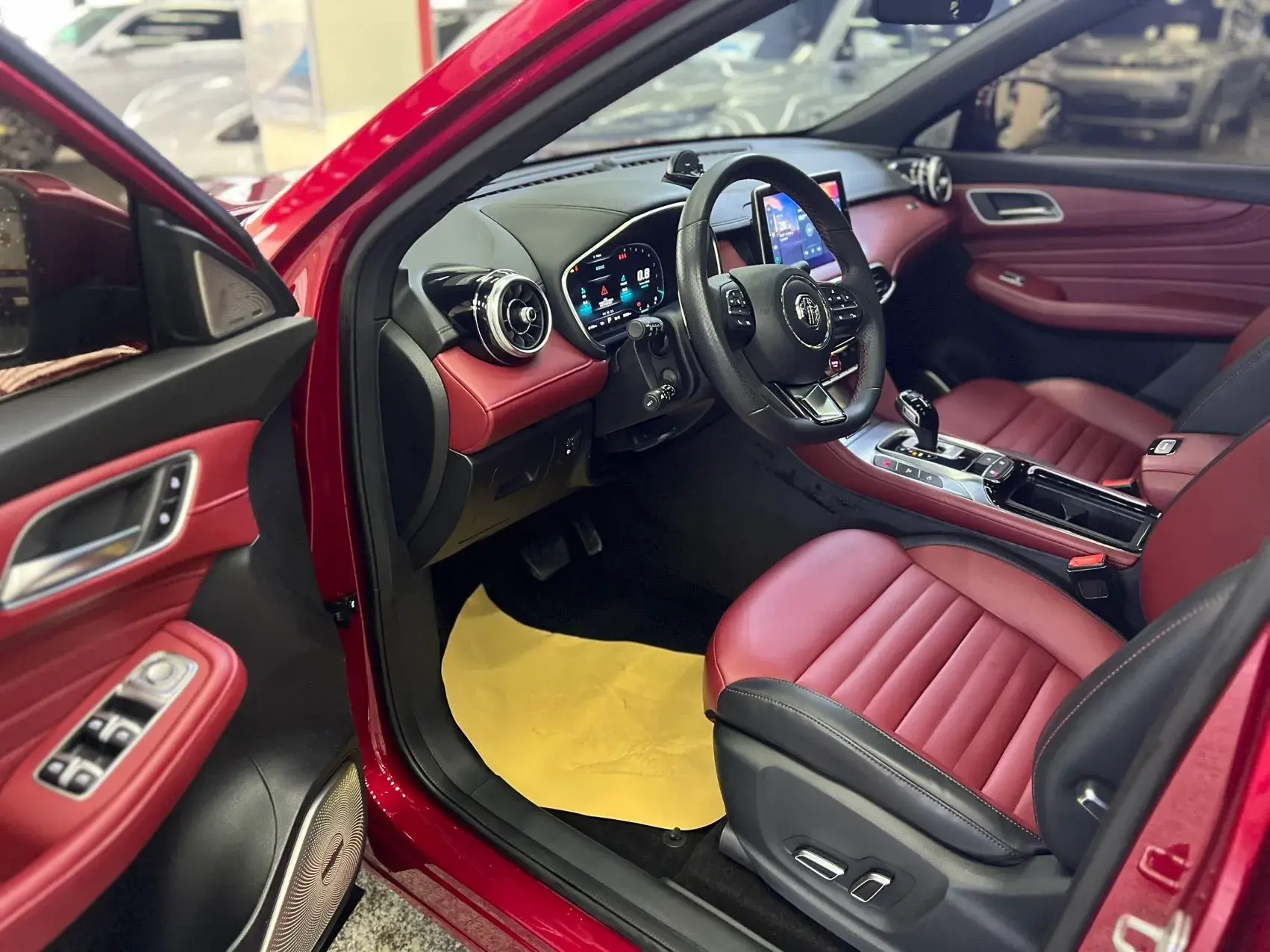 2019 MG HS thumbnail 4