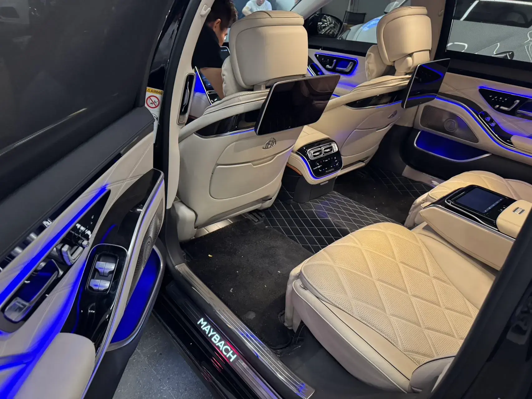 2024 MERCEDES-BENZ MAYBACH thumbnail 4