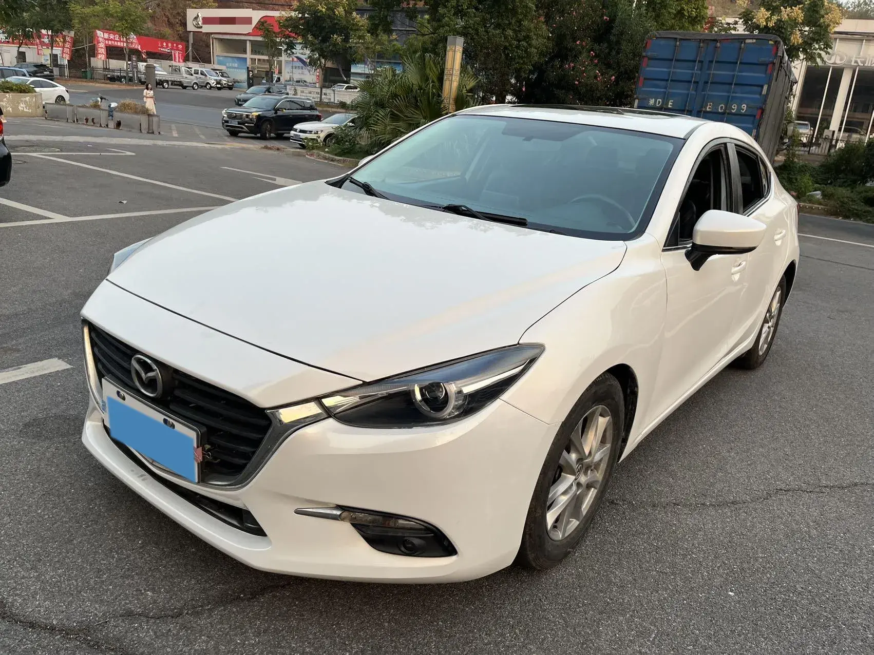 2019 MAZDA 3 view 1