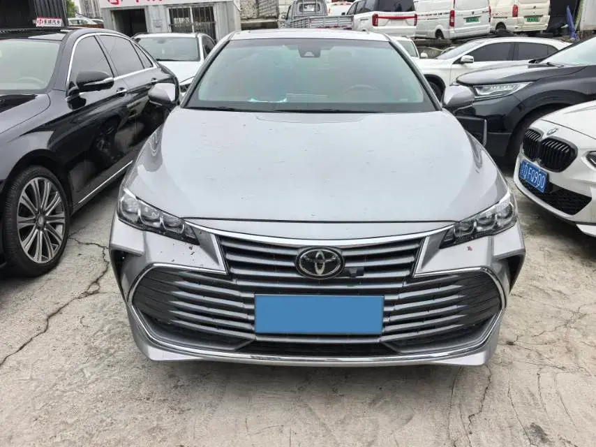 2019 TOYOTA AVALON thumbnail 2
