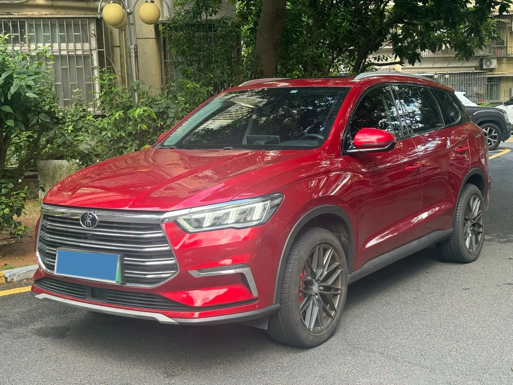 2019 BYD SONG view 1
