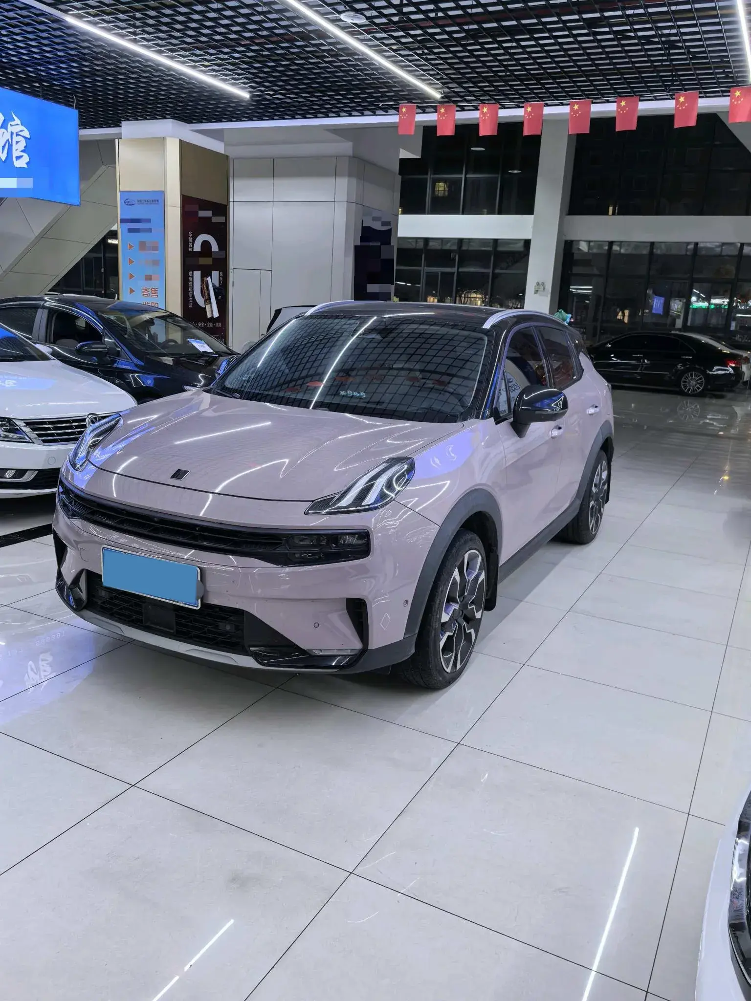 2020 LYNK&CO 06 view 1