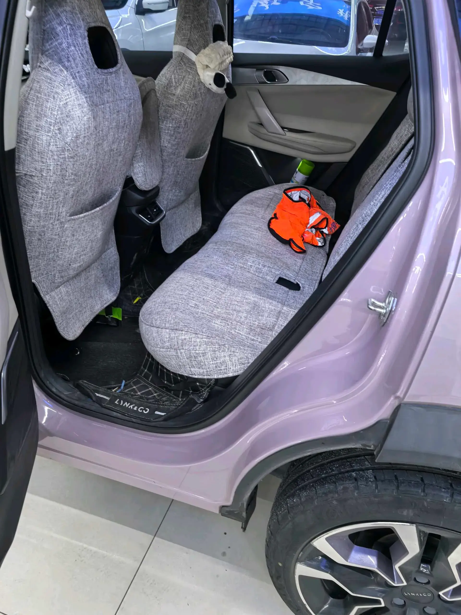 2020 LYNK&CO 06 thumbnail 4