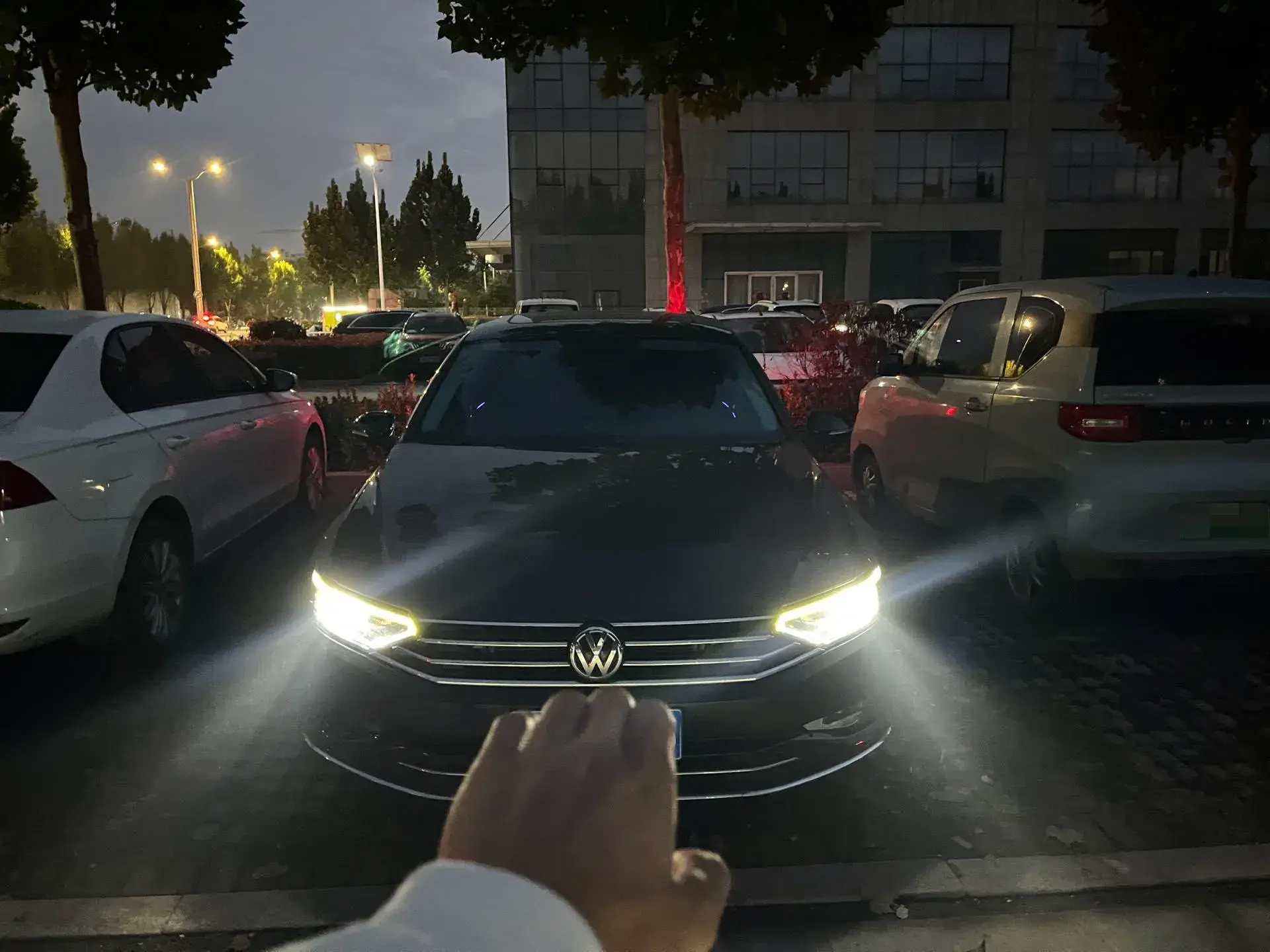 2020 VOLKSWAGEN MAGOTAN thumbnail 2