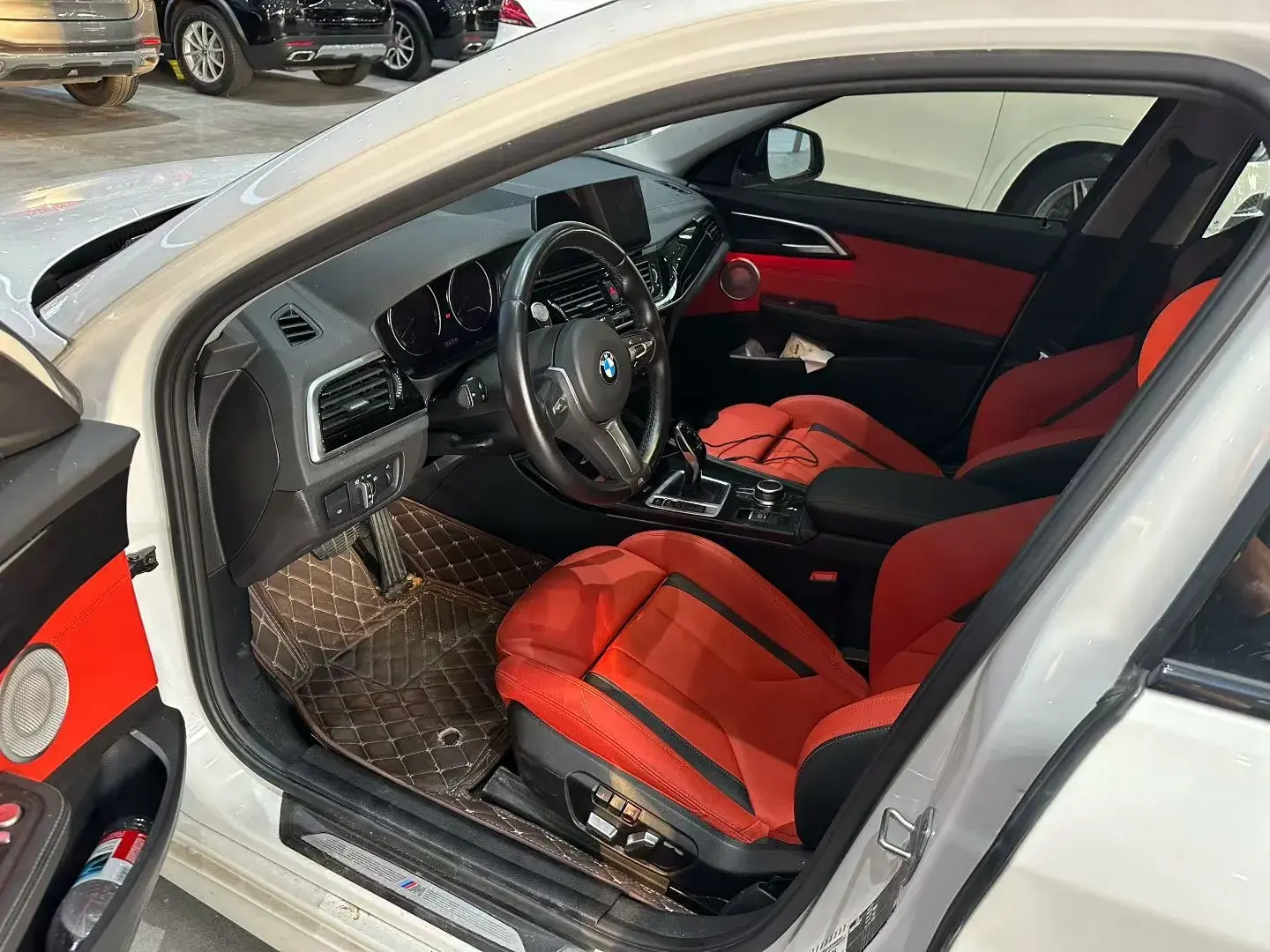 2023 BMW 1 thumbnail 2