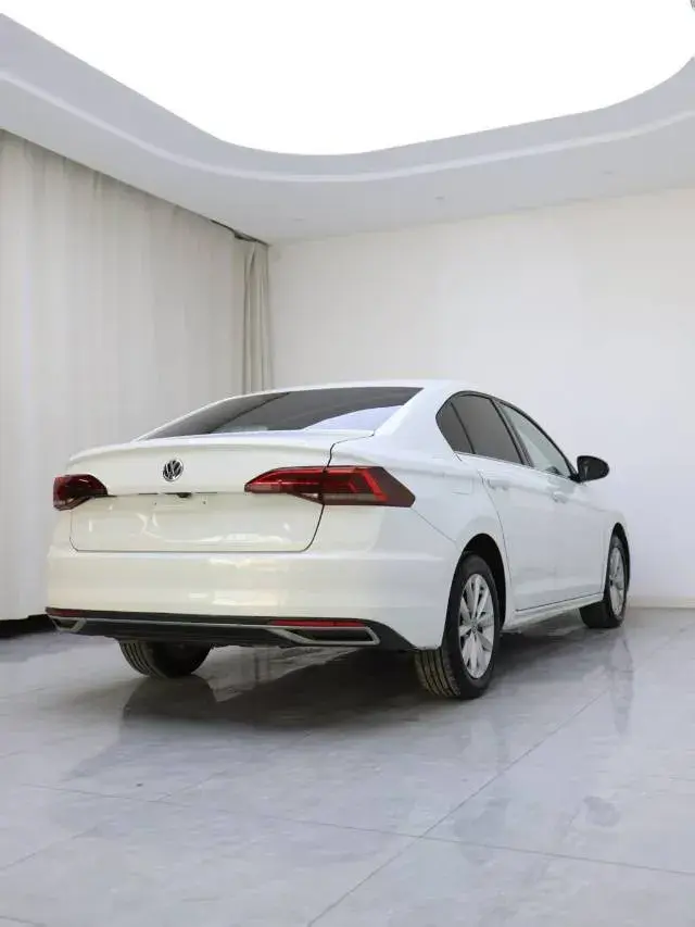 2020 VOLKSWAGEN BORA thumbnail 4