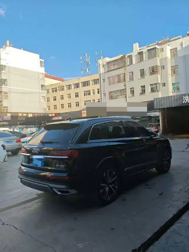 2023 AUDI Q7 thumbnail 4