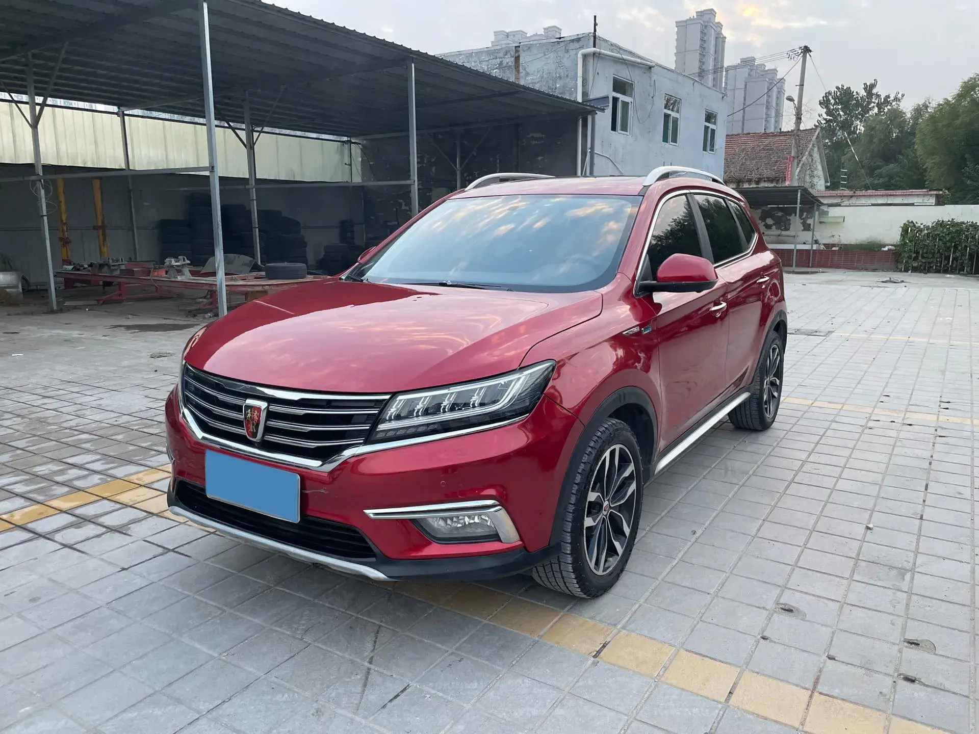 2017 ROEWE RX5 view 1