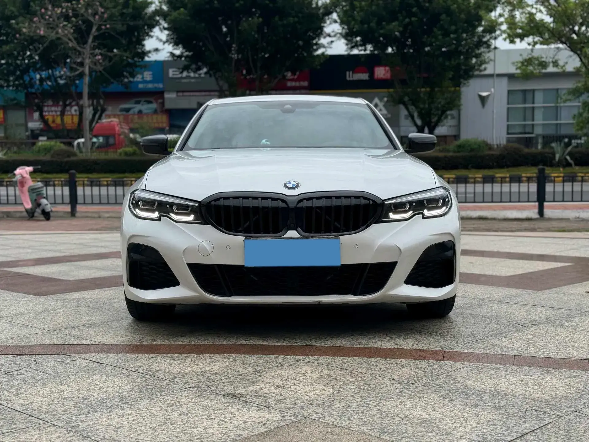 2021 BMW 3 thumbnail 2