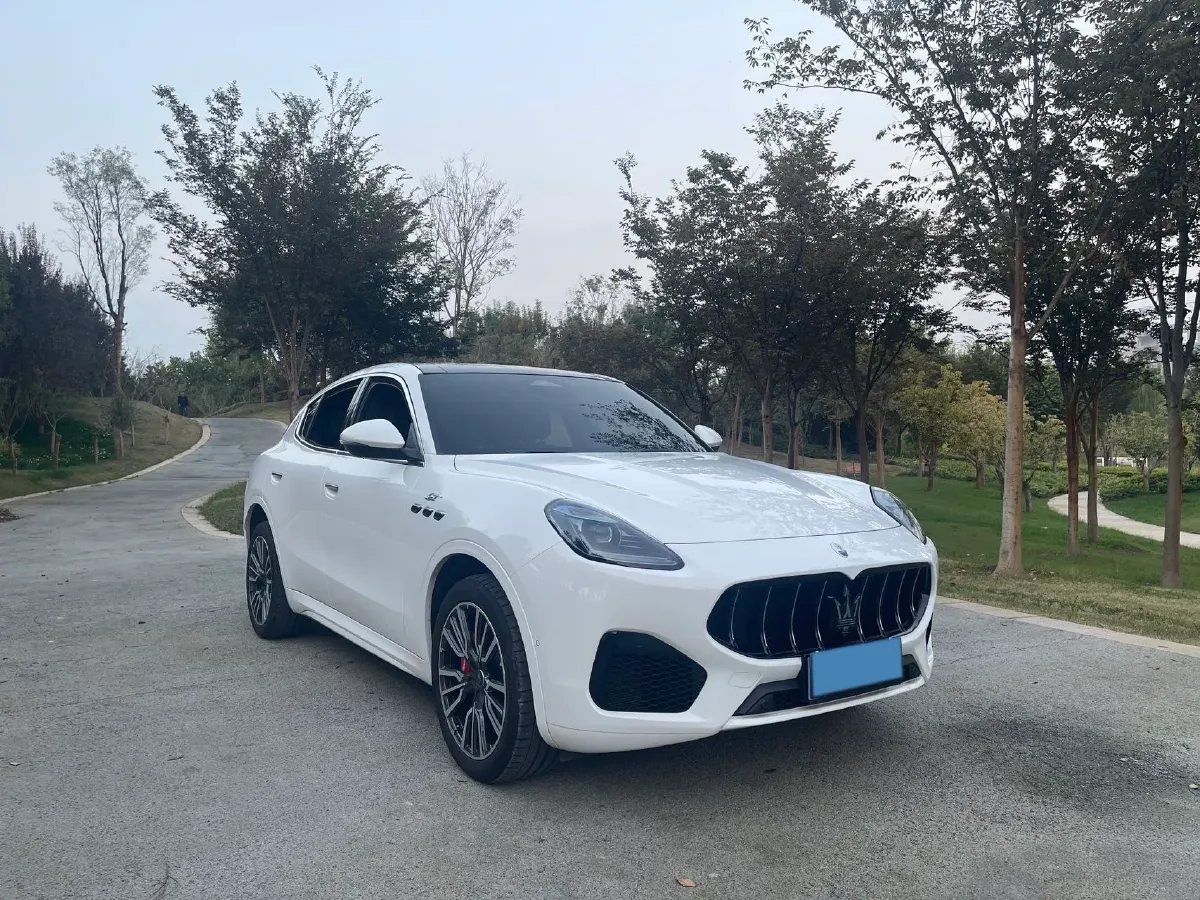 2023 Maserati Grecale 2.0T 300HP L4 8AT,autocango,china used car exporter,china ev exporter,chinese used car exporter,chinese used ev exporter