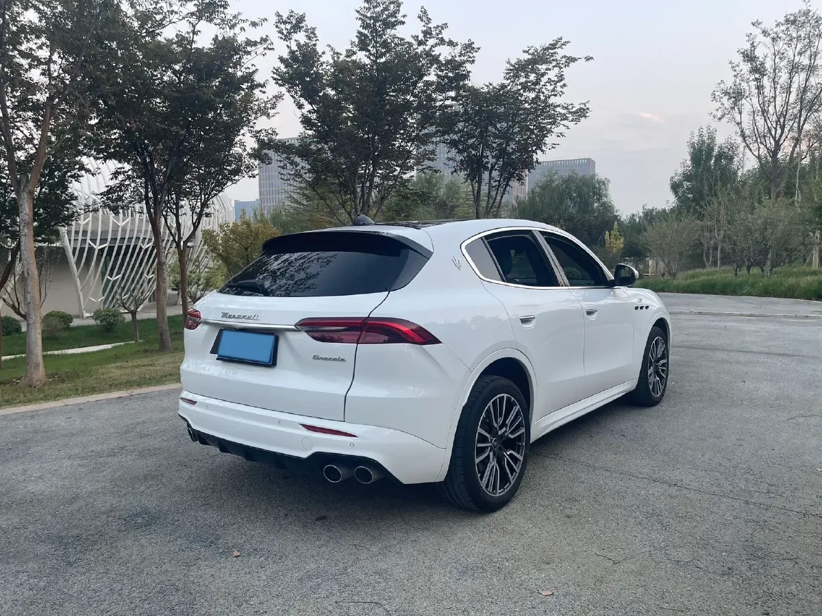 2023 Maserati Grecale 2.0T 300HP L4 8AT,autocango,china used car exporter,china ev exporter,chinese used car exporter,chinese used ev exporter