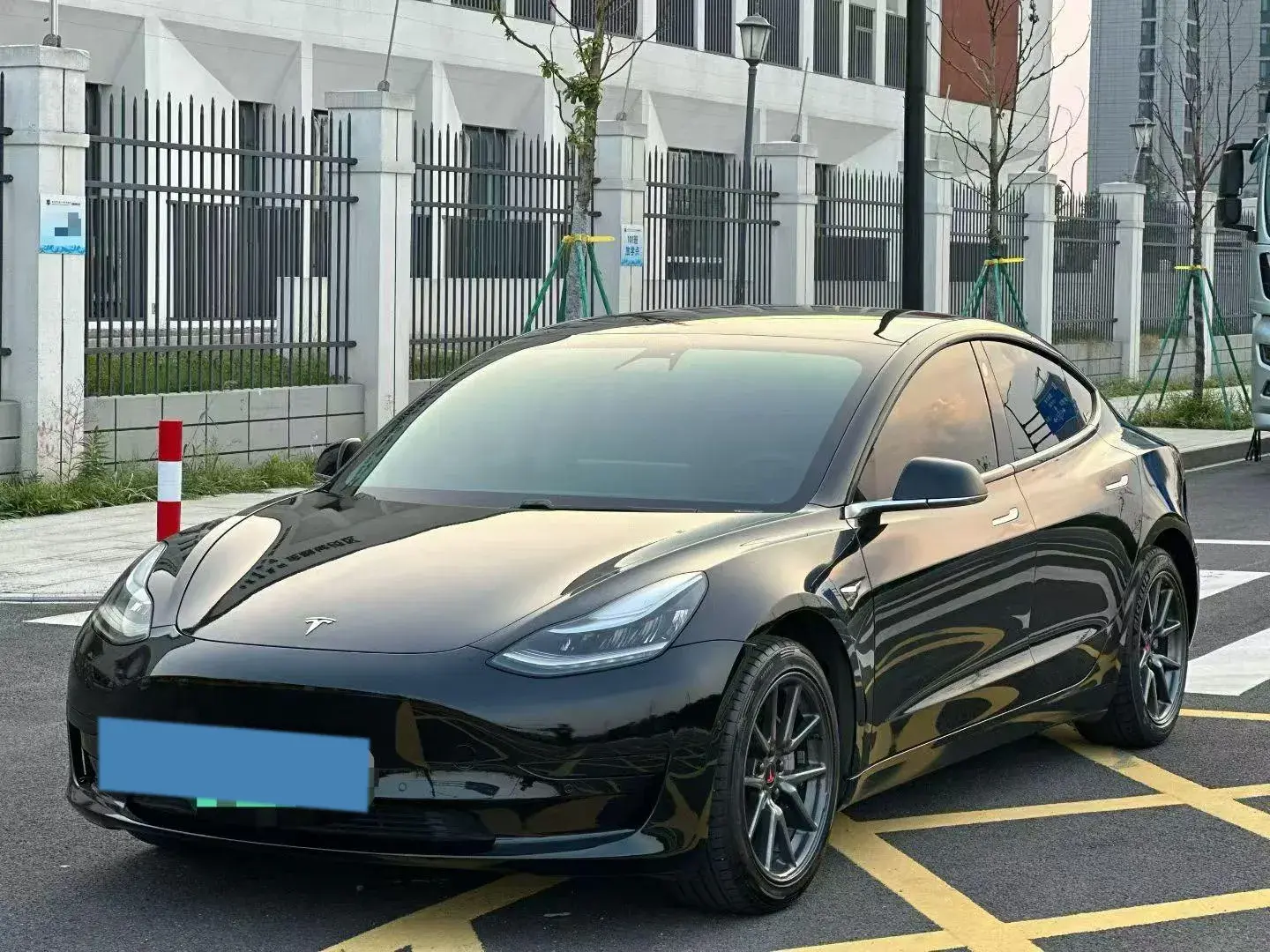 2021 TESLA MODEL view 1