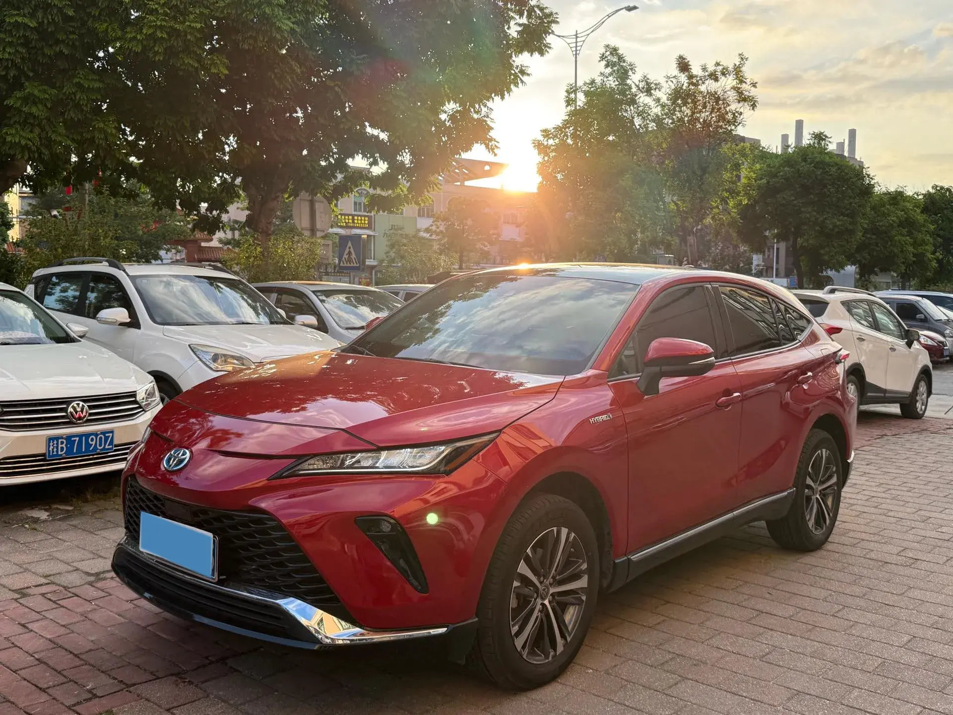 2022 TOYOTA VENZA view 1