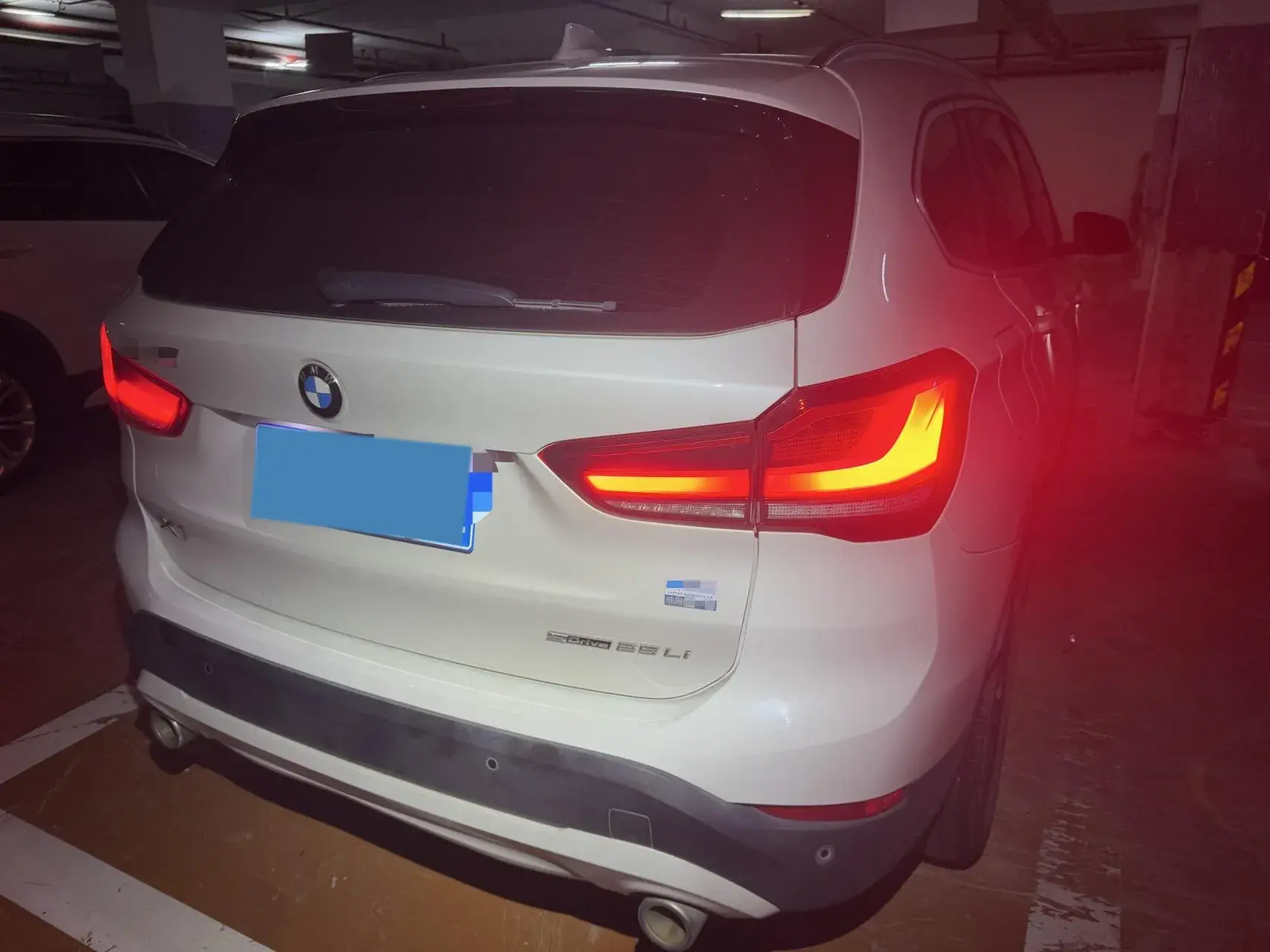 2021 BMW X1 thumbnail 4