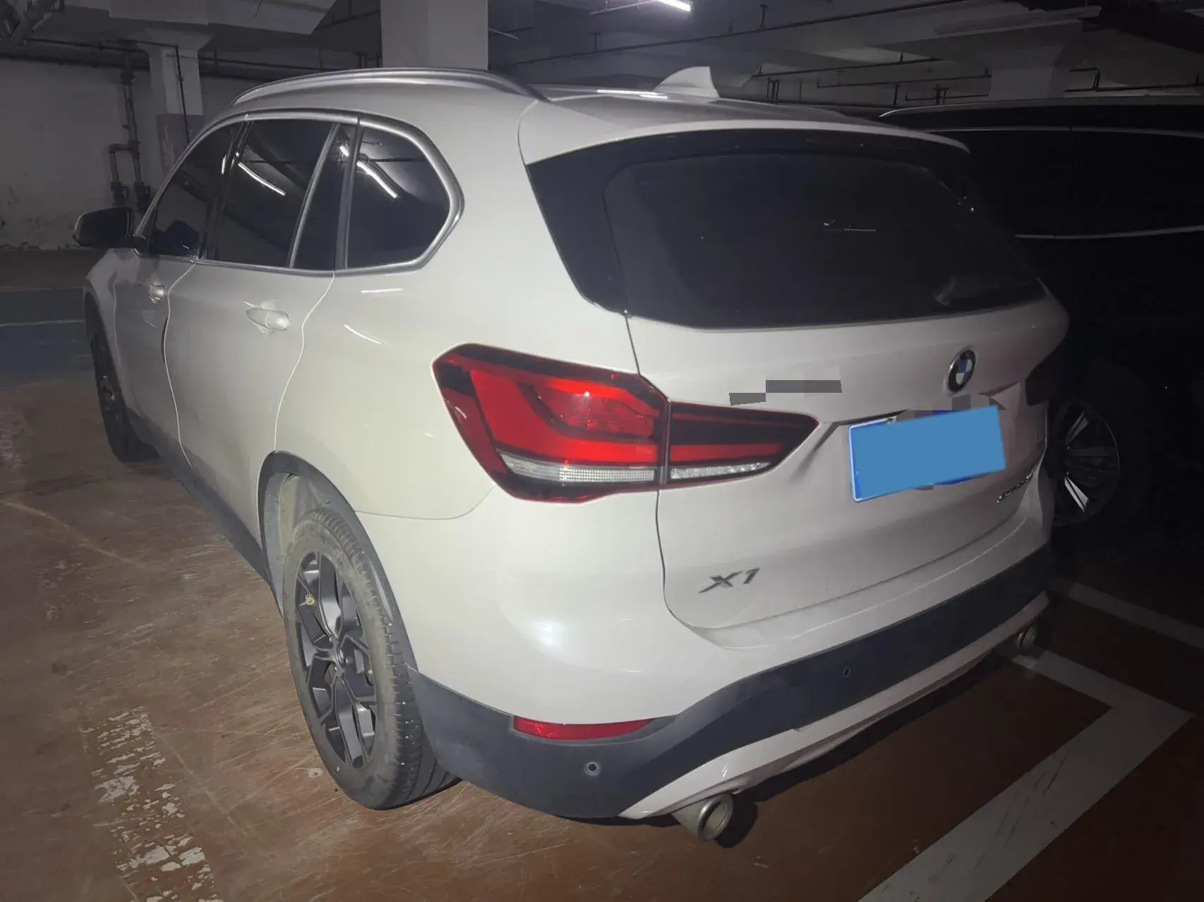 2021 BMW X1 thumbnail 3