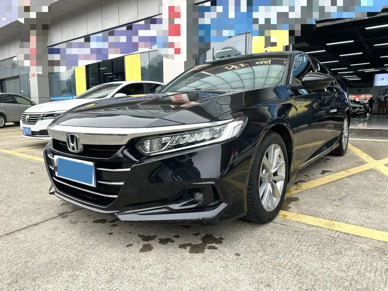 2022 HONDA ACCORD view 1