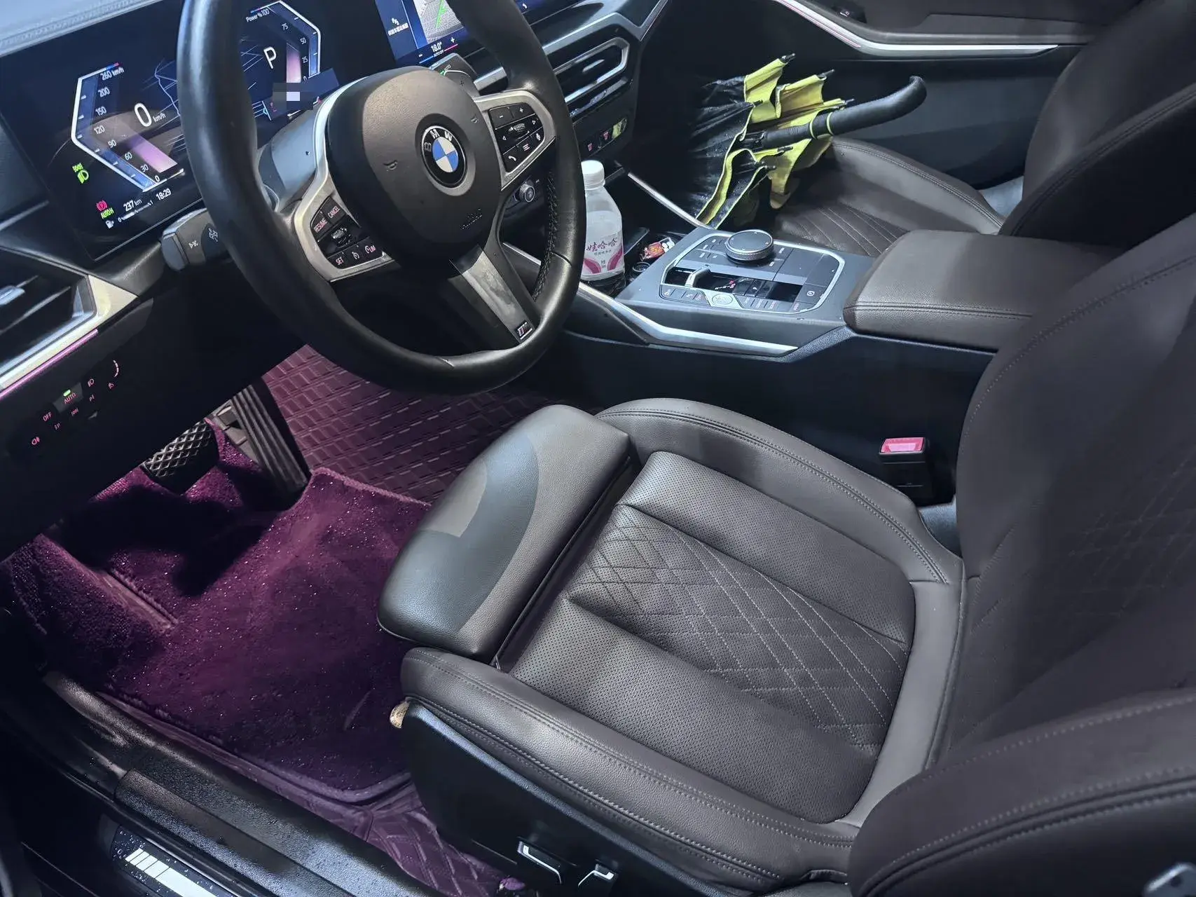 2025 BMW 3 thumbnail 4