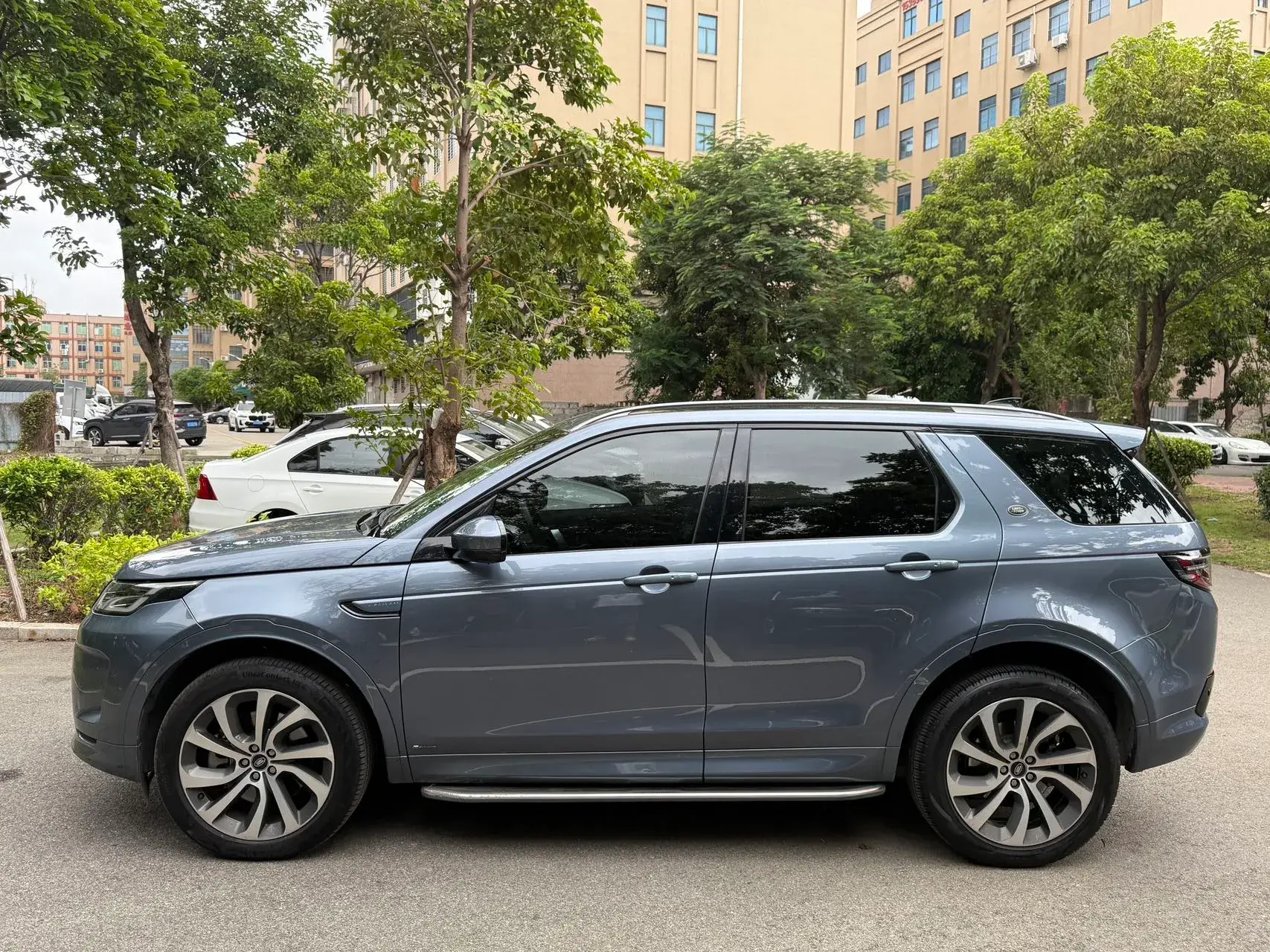 2021 LAND ROVER thumbnail 2