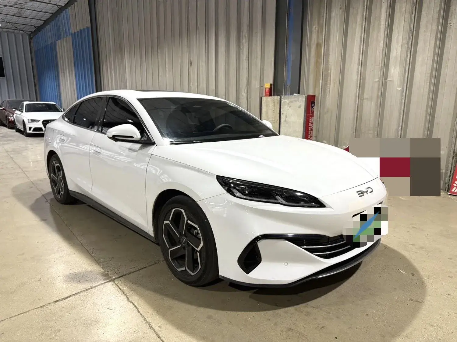 2024 BYD SEAL thumbnail 3