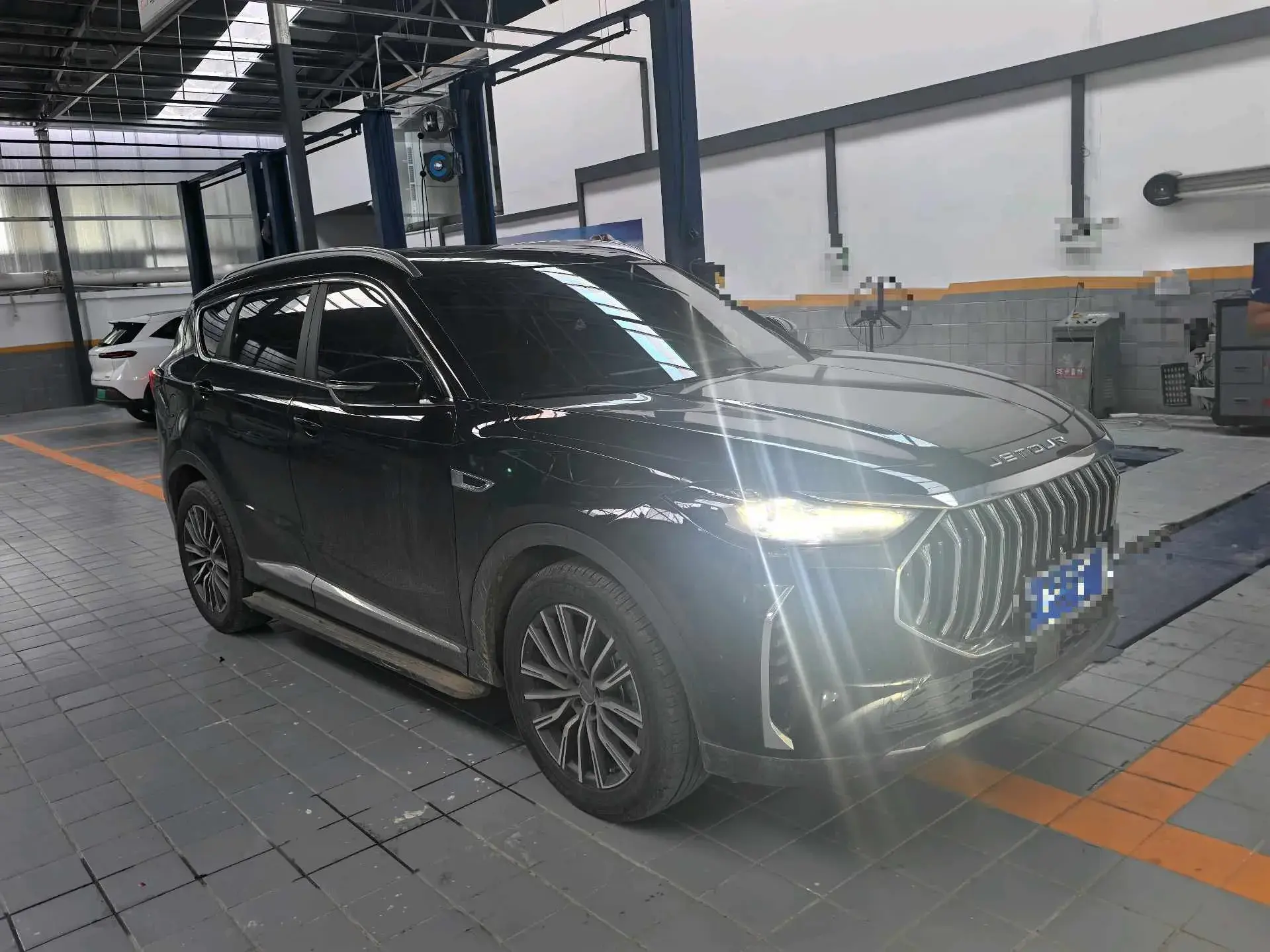 2024 JETOUR X70 thumbnail 3