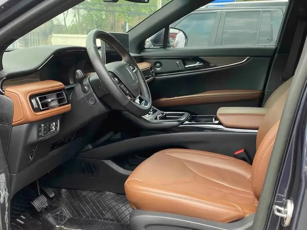 2021 LINCOLN NAUTILUS thumbnail 4