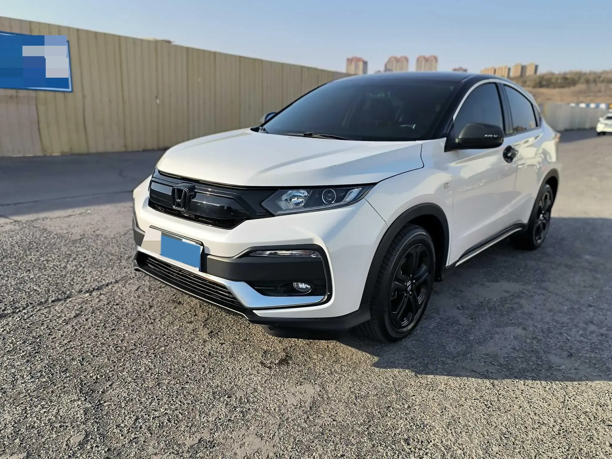 2021 HONDA XR-V view 1