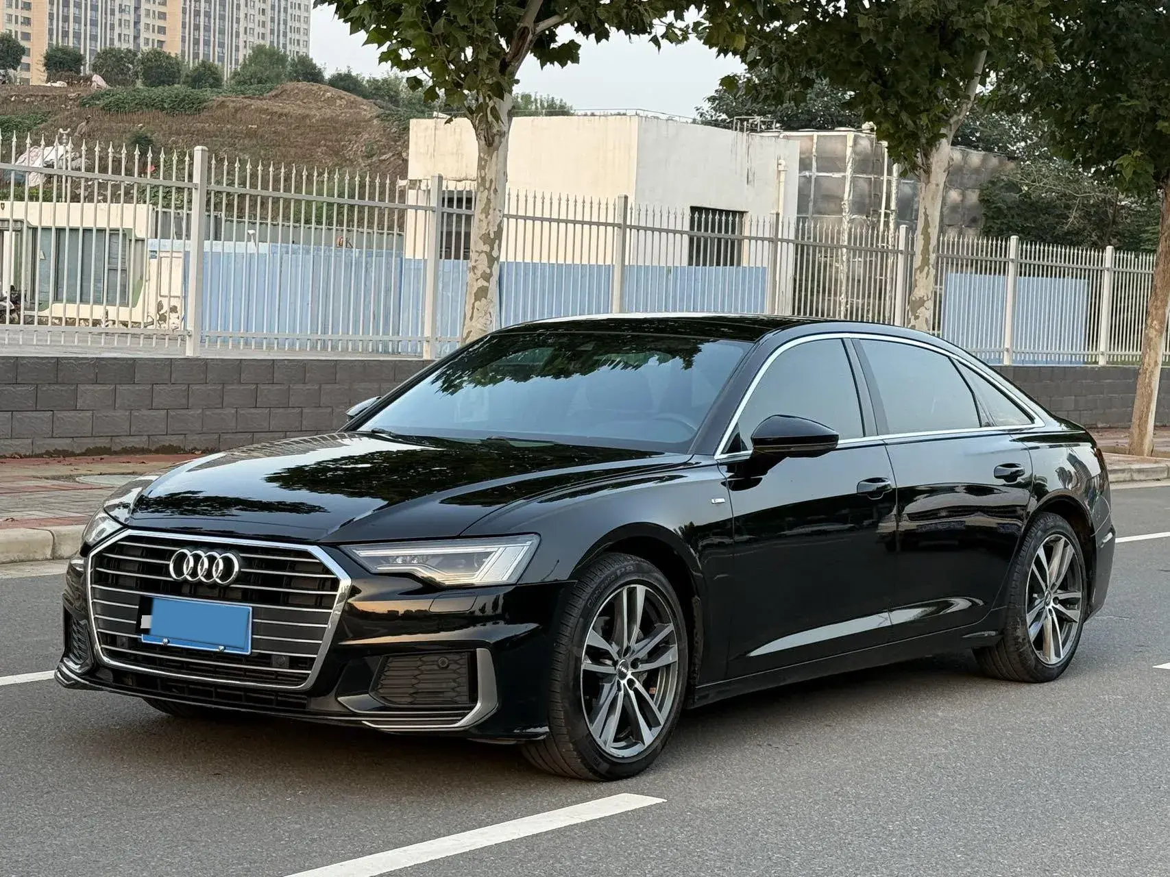 2019 AUDI A6L view 1