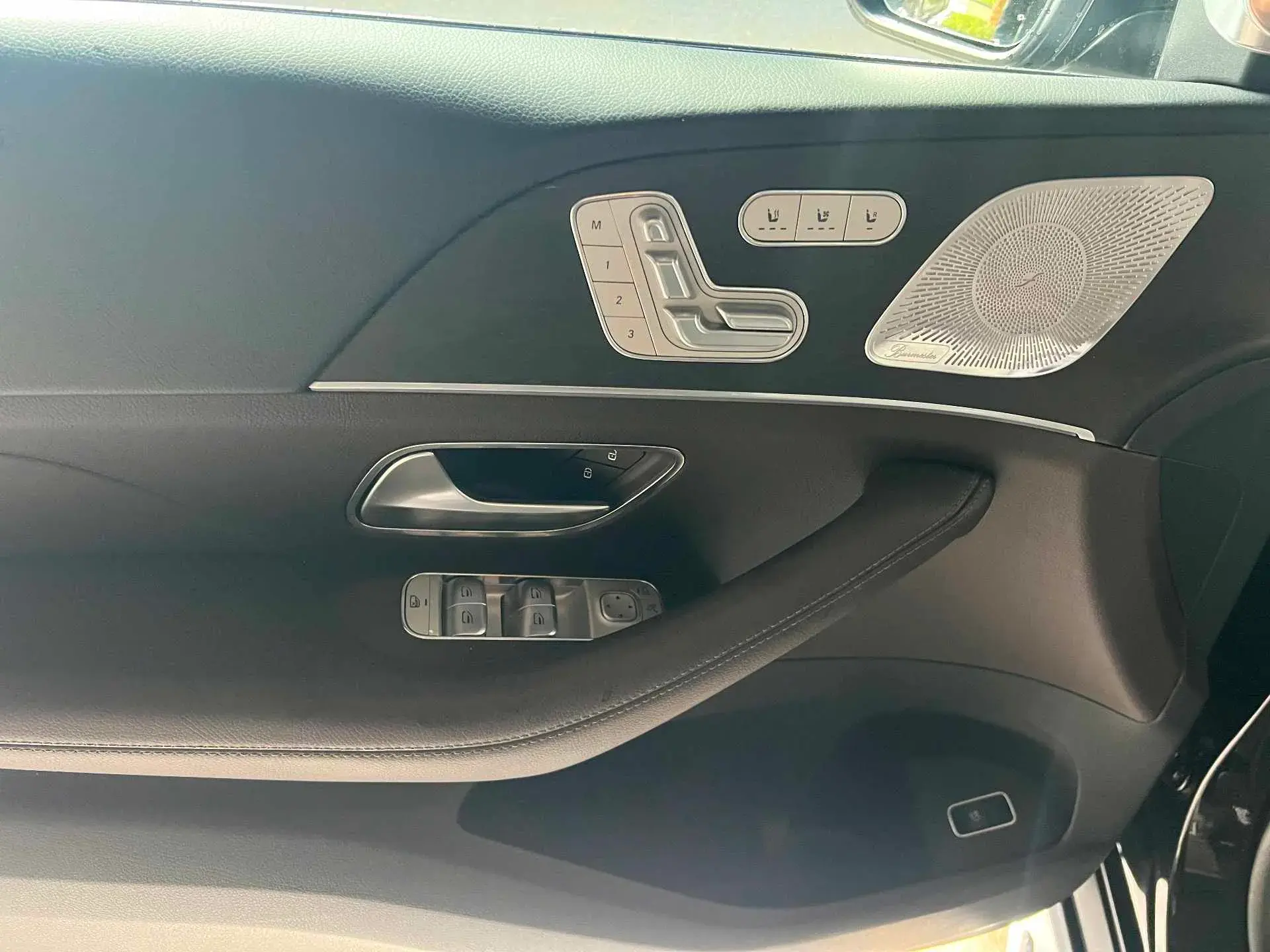 2023 MERCEDES-BENZ GLE thumbnail 2