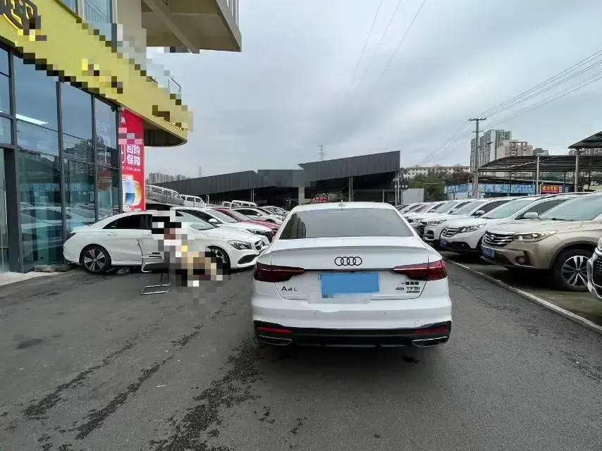 2024 AUDI A4L thumbnail 3
