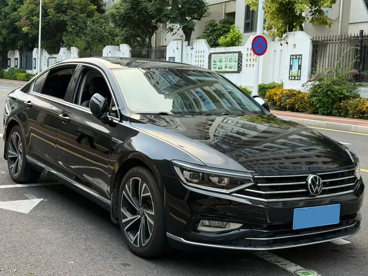 2020 VOLKSWAGEN MAGOTAN thumbnail 3