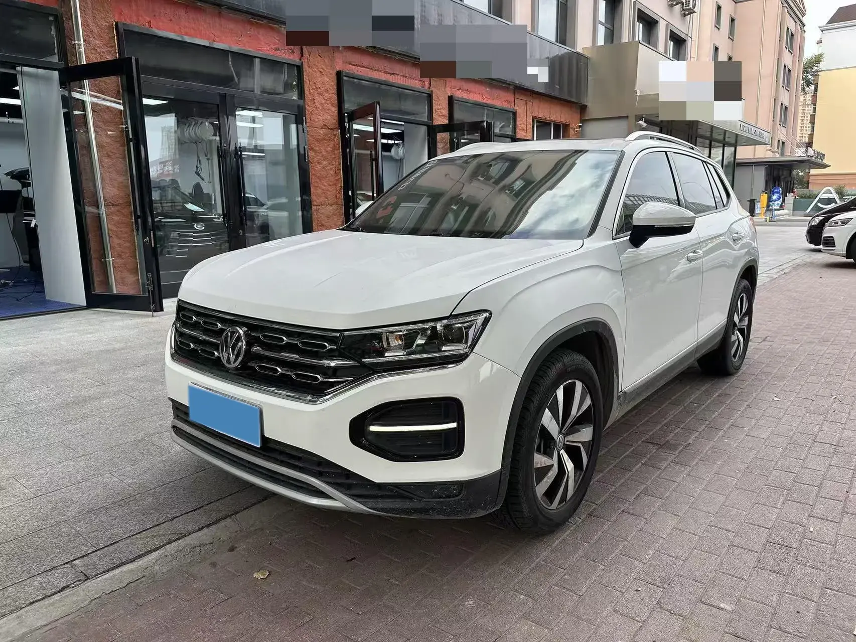 2019 VOLKSWAGEN TAYRON view 1