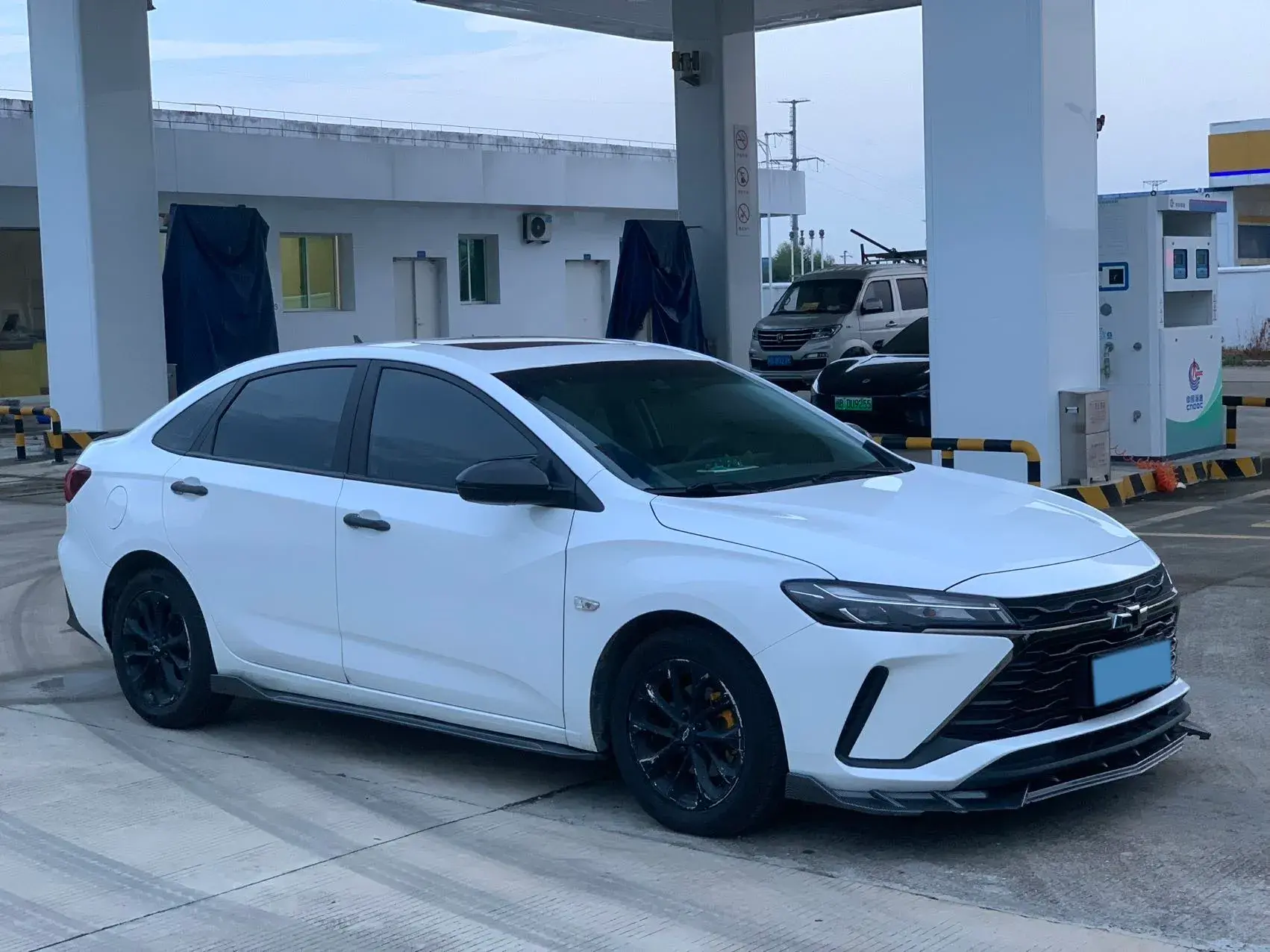 2023 CHEVROLET MONZA thumbnail 3