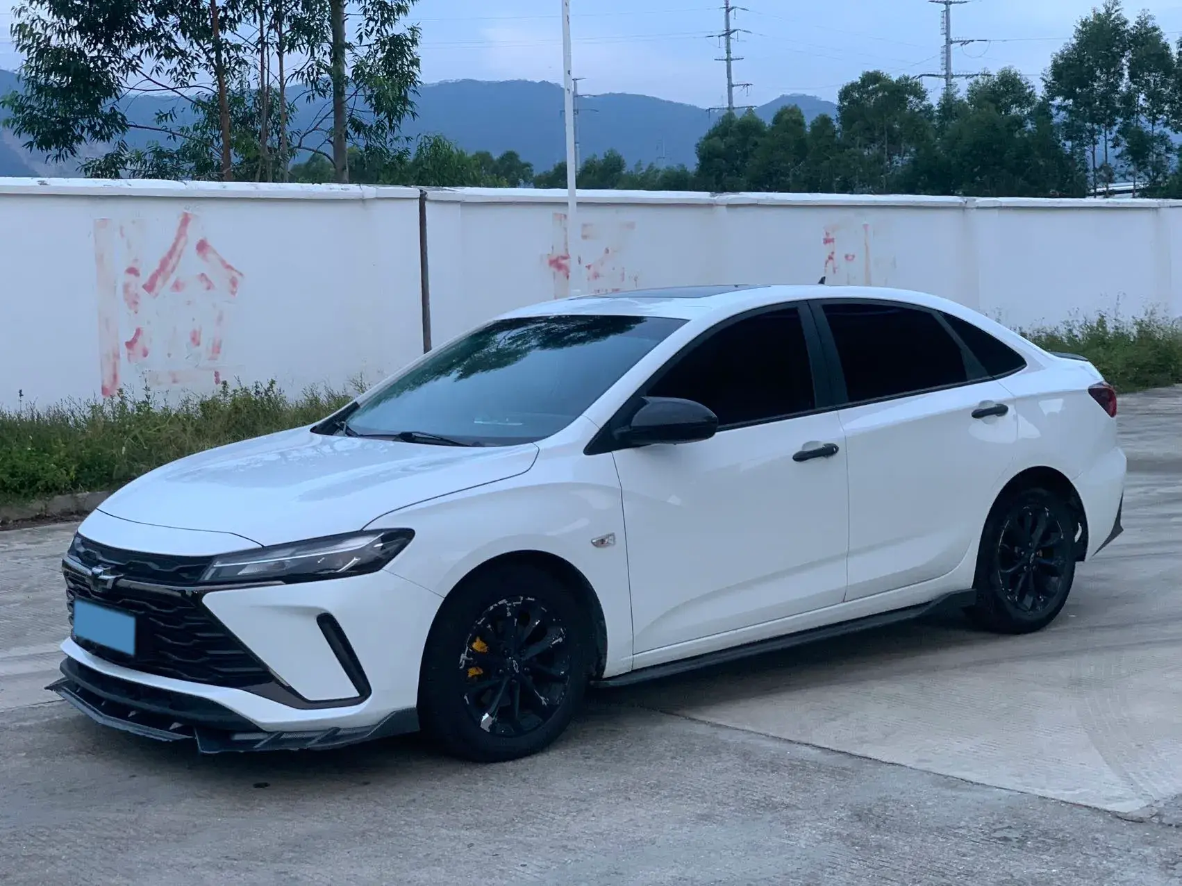 2023 CHEVROLET MONZA view 1