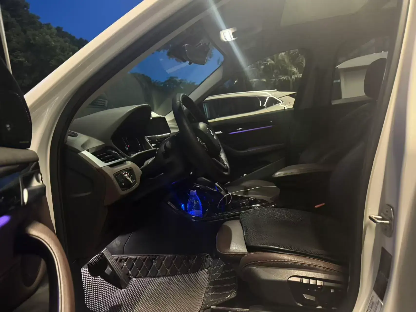 2020 BMW X1 thumbnail 2