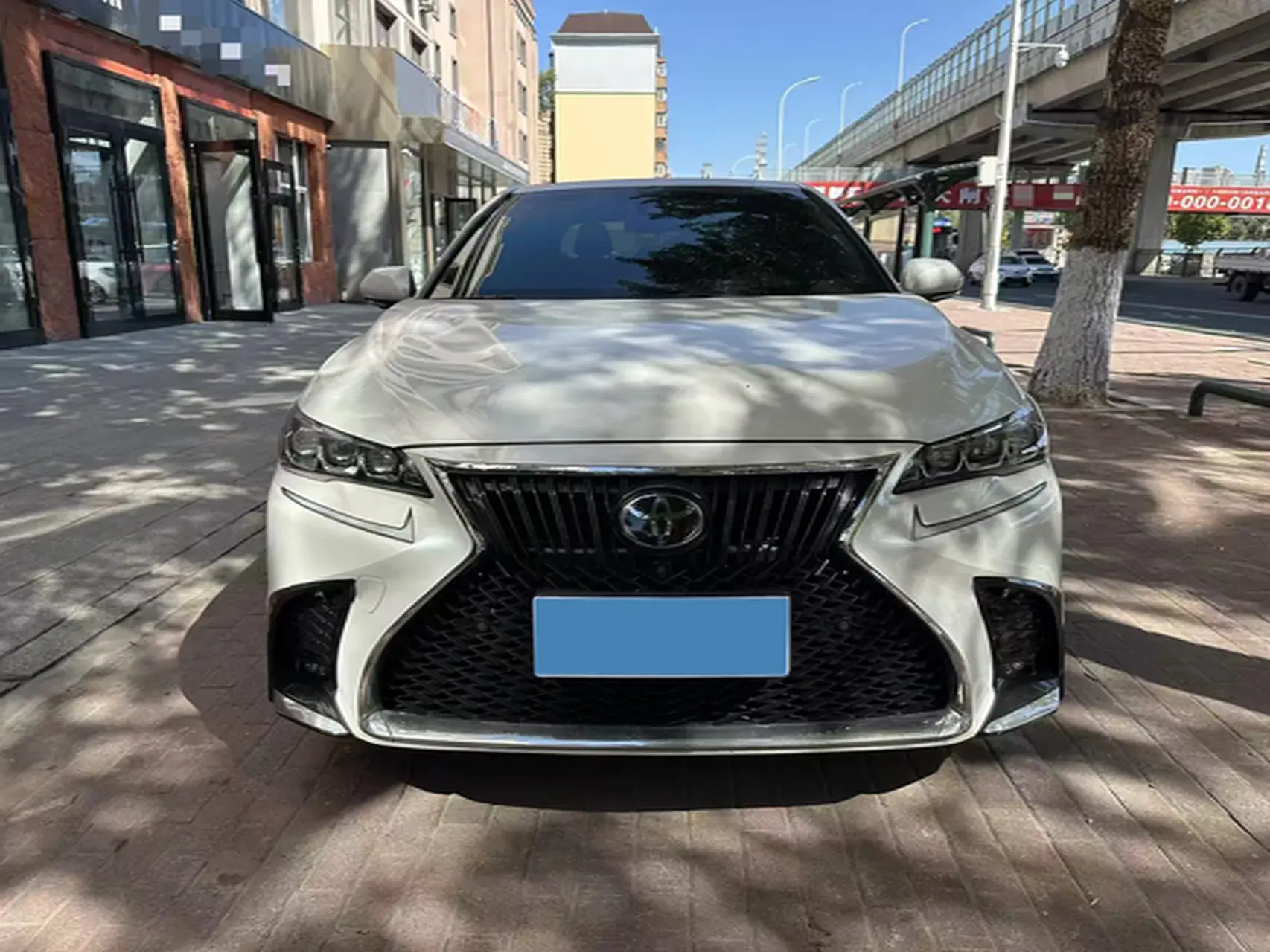 2019 TOYOTA AVALON thumbnail 2