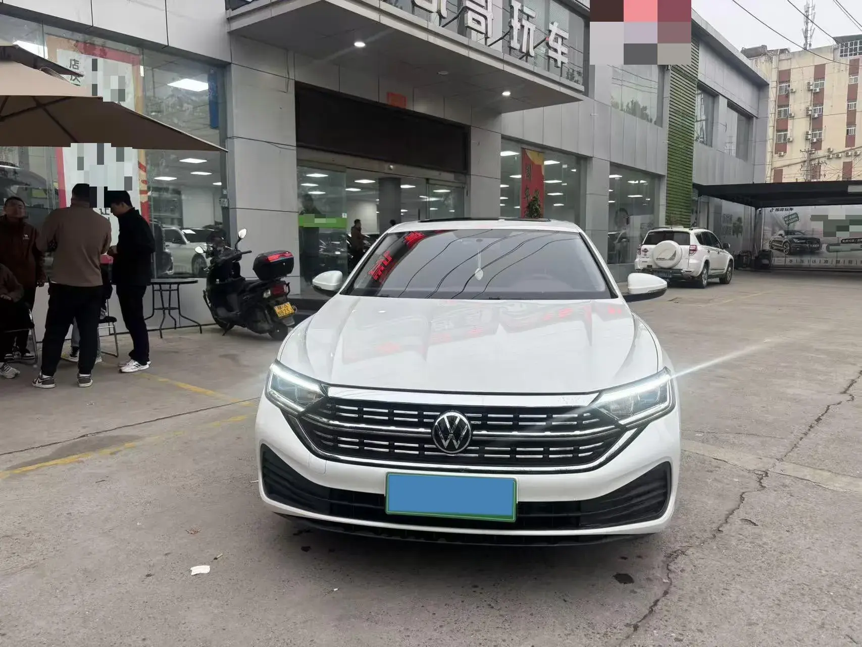 2024 VOLKSWAGEN SAGITAR thumbnail 2