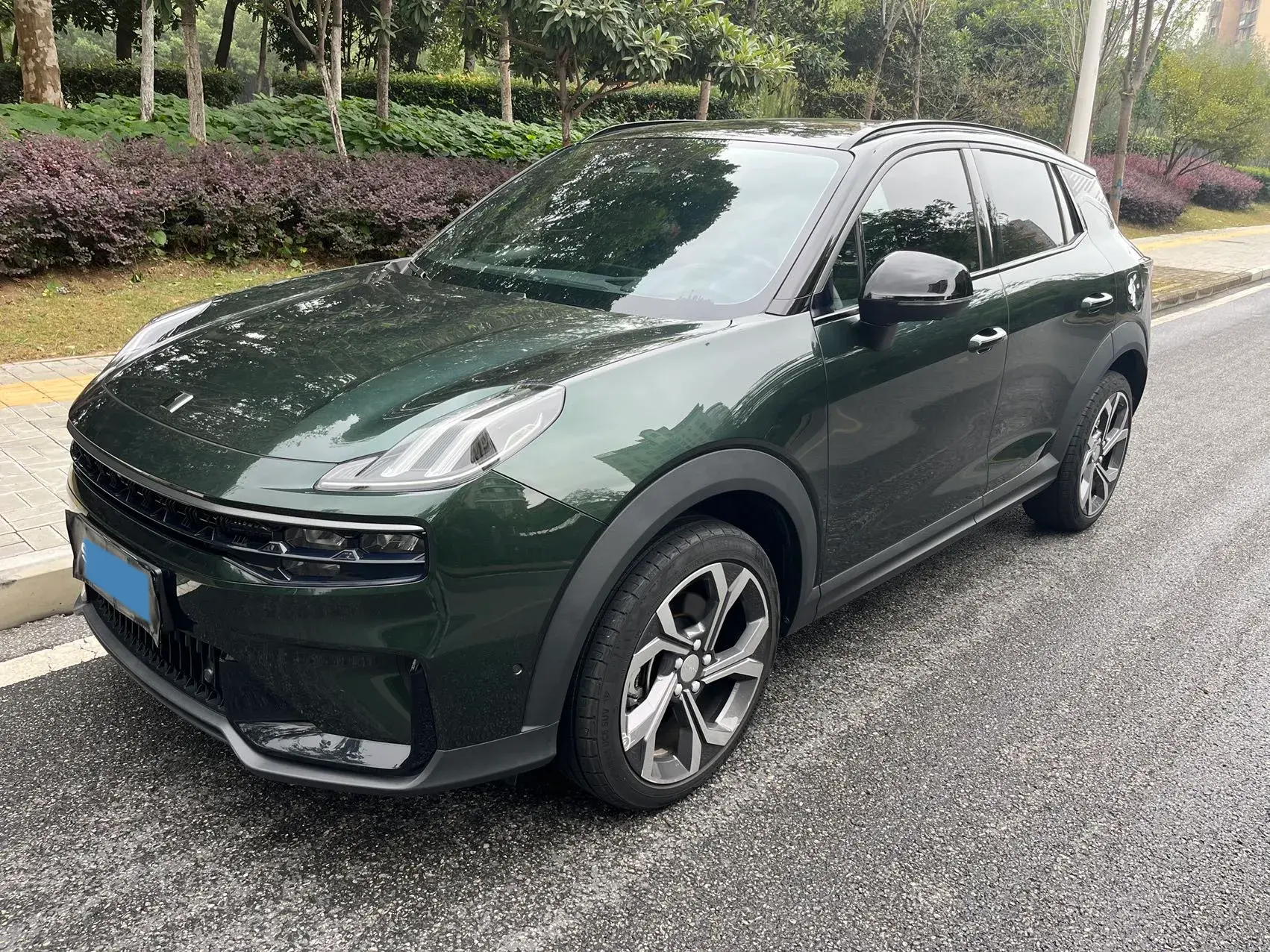 2023 LYNK&CO 06 view 1