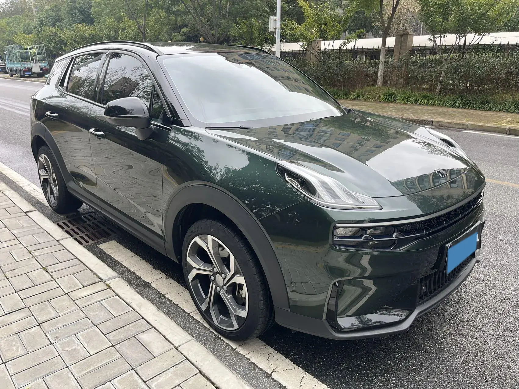 2023 LYNK&CO 06 thumbnail 3