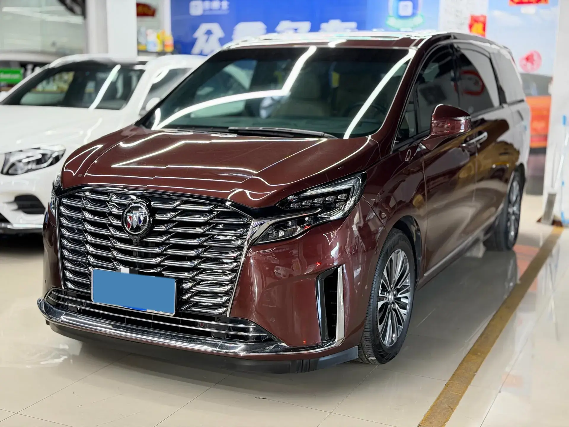 2022 BUICK GL8 view 1