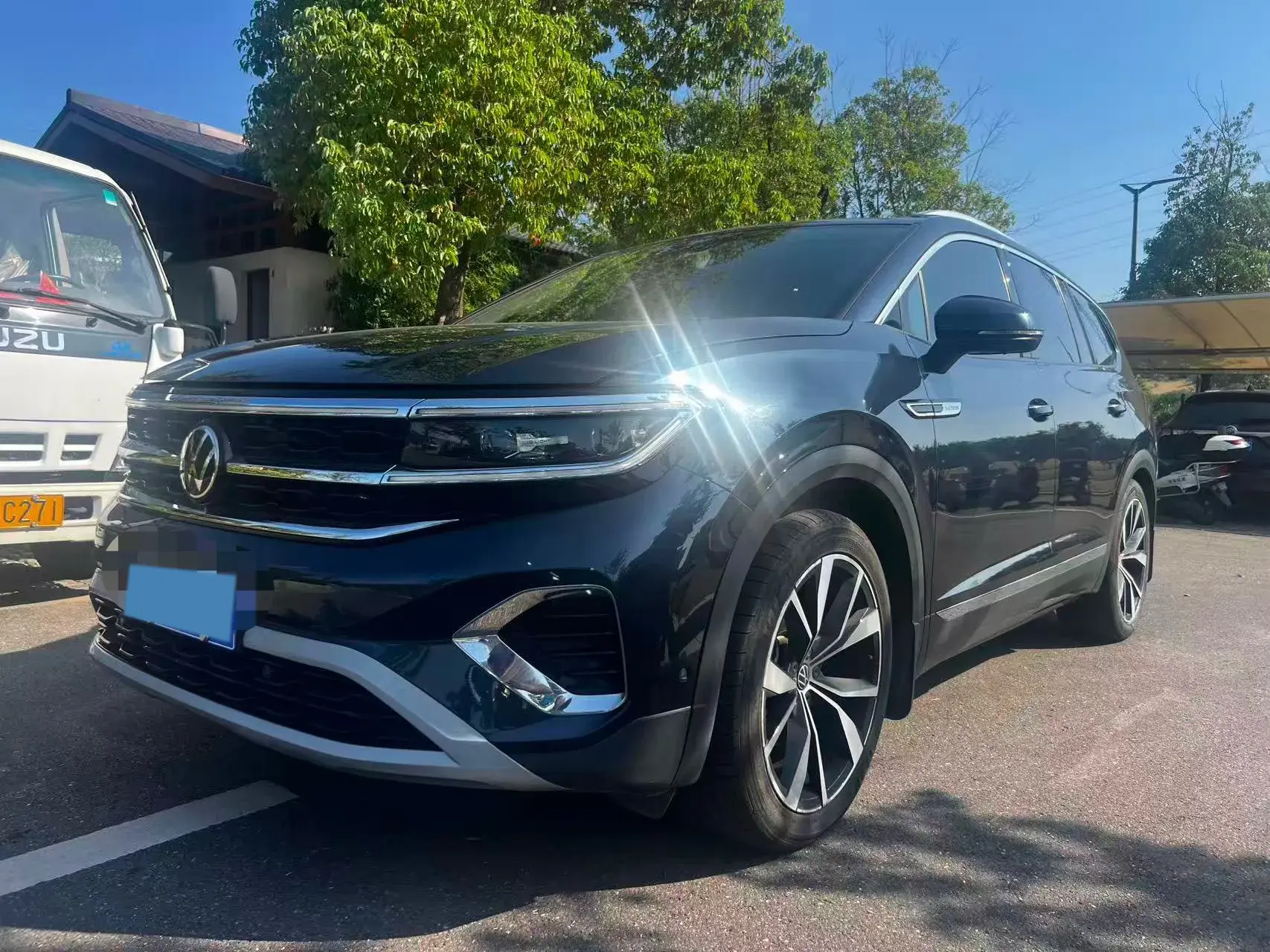 2021 VOLKSWAGEN TALAGON view 1