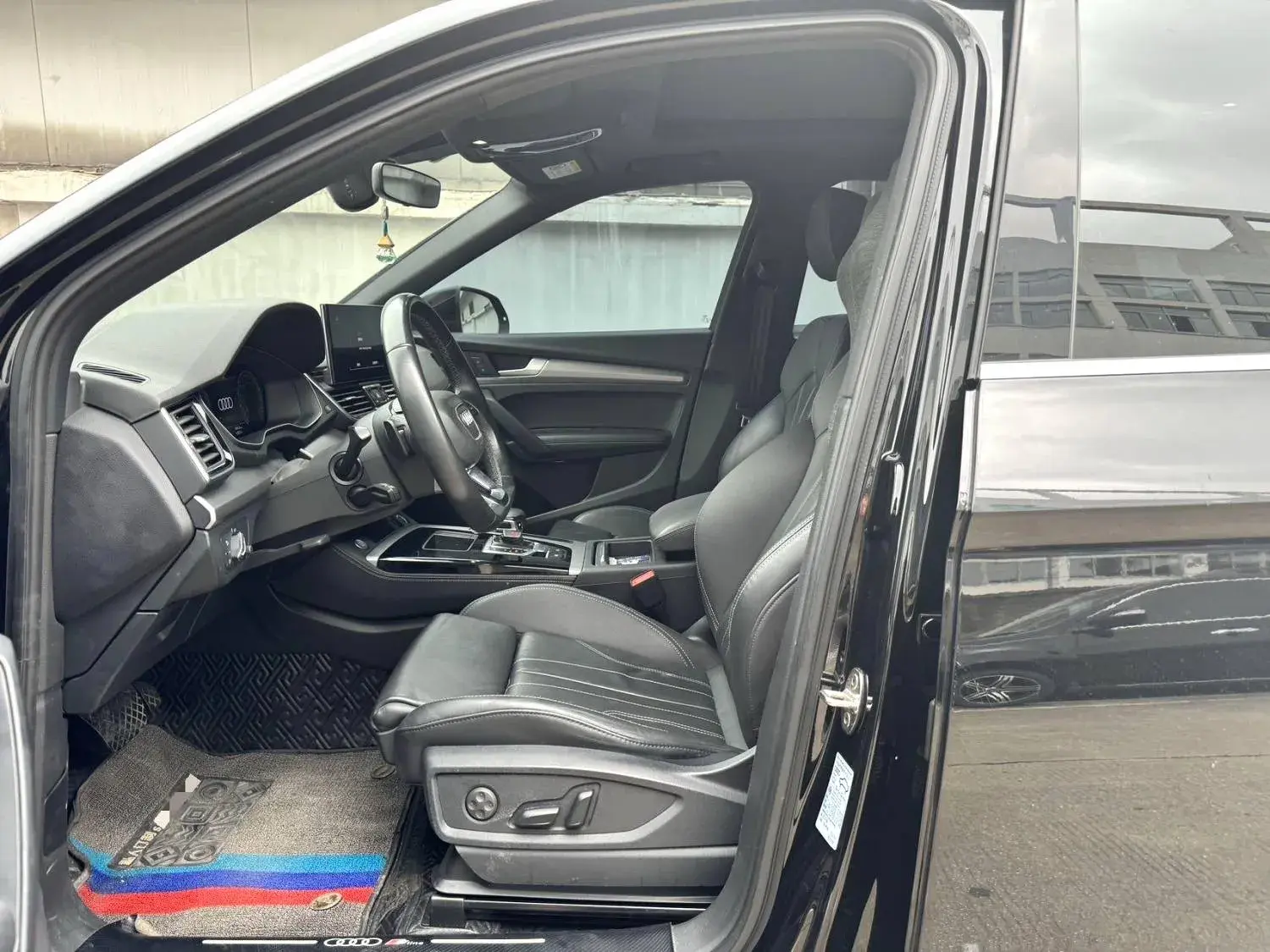 2021 AUDI Q5L thumbnail 2