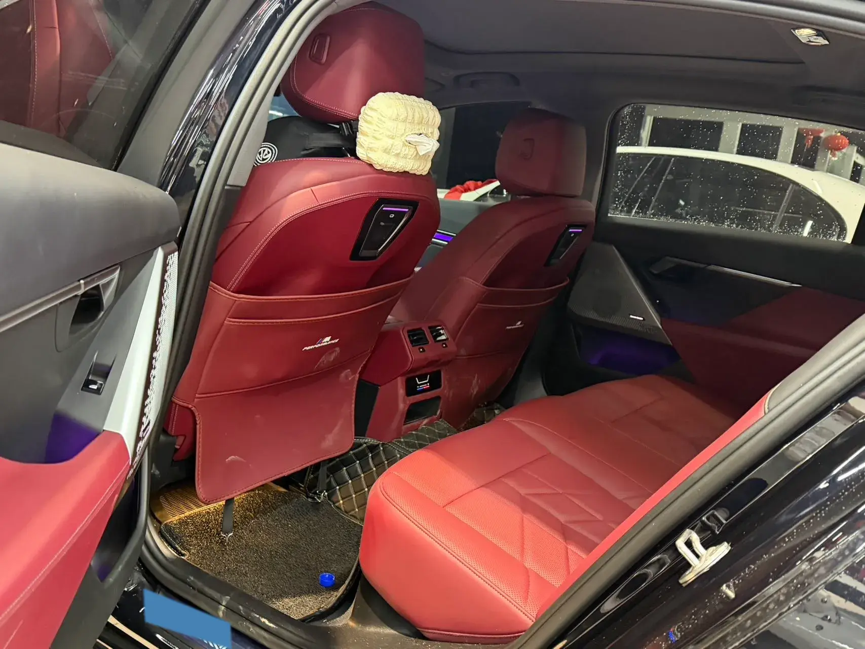 2024 BMW 5 thumbnail 3